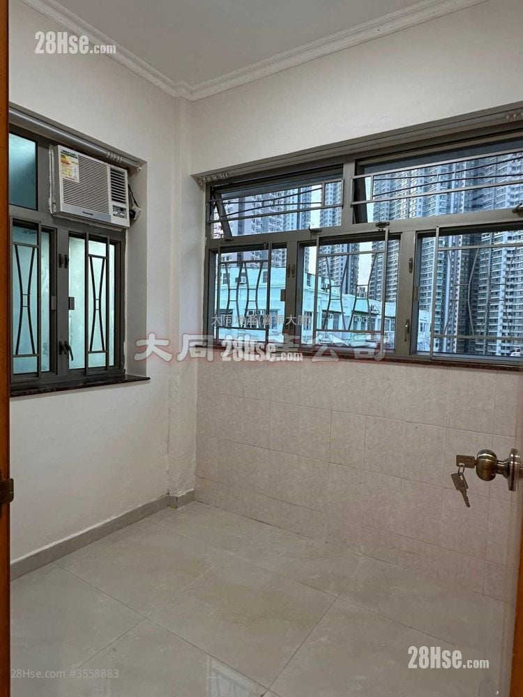 Chung Hing Building Sell 2 Bedrooms , 1 Bathroom 275 ft² Chung Hing Building Sell 2 Bedrooms , 1 Bathroom 275 ft²