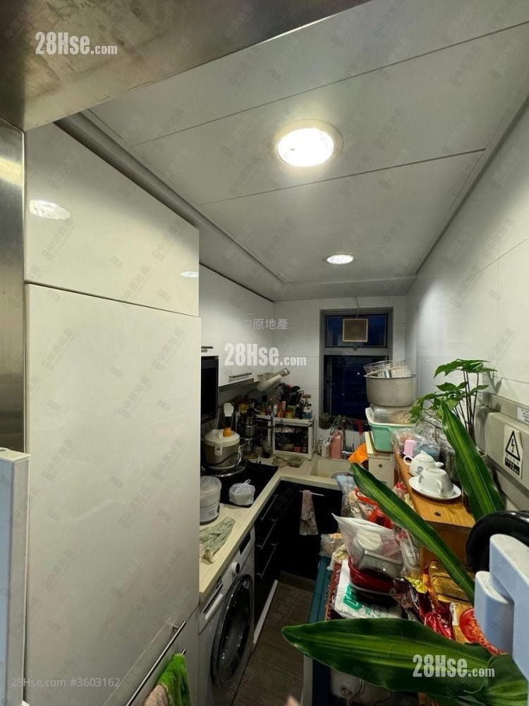 Emerald Green Sell 2 Bedrooms 526 ft² Emerald Green Sell 2 Bedrooms 526 ft²