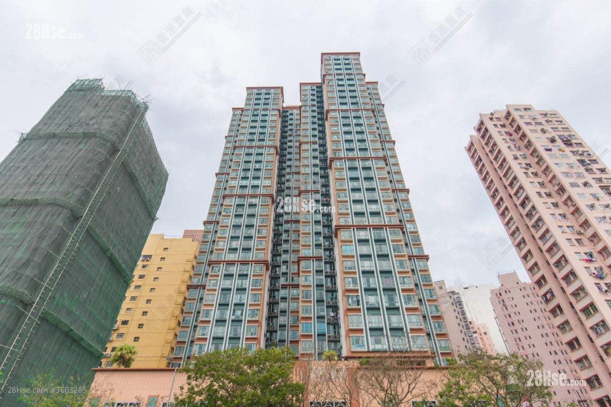 Waterfront South Sell 2 Bedrooms , 1 Bathroom 479 ft²