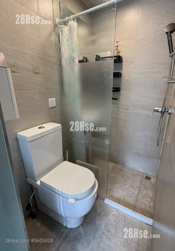 AVA62 租盤 開放式間隔 , 1 浴室 173 平方呎 AVA62 租盤 開放式間隔 , 1 浴室 173 平方呎