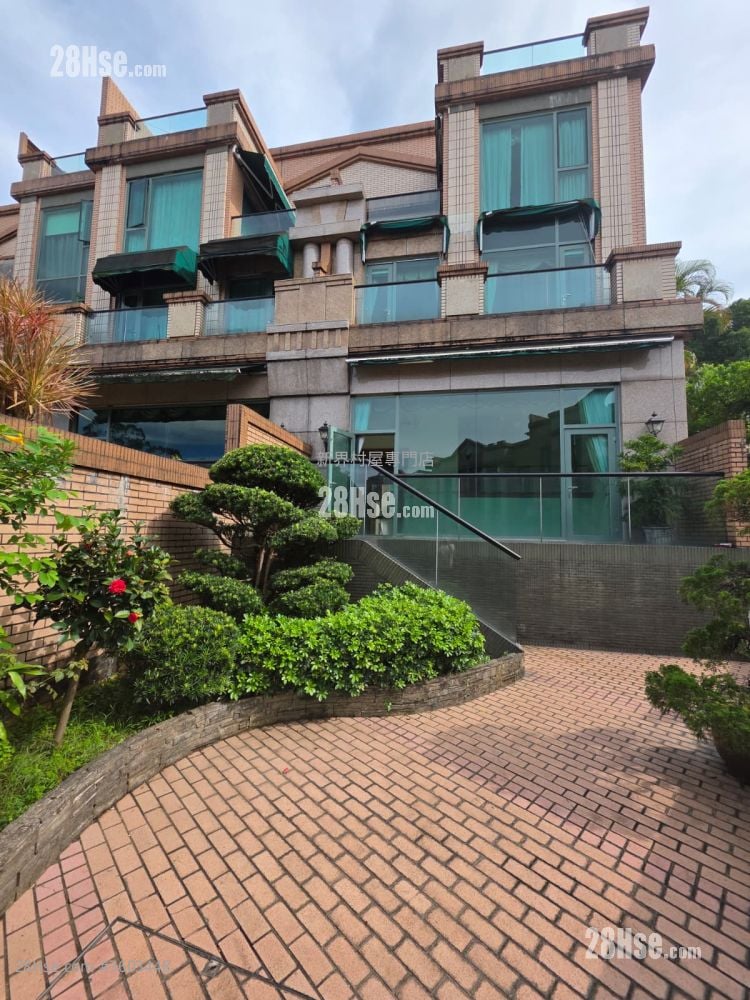 Chateau Royale Sell 2,160 ft²