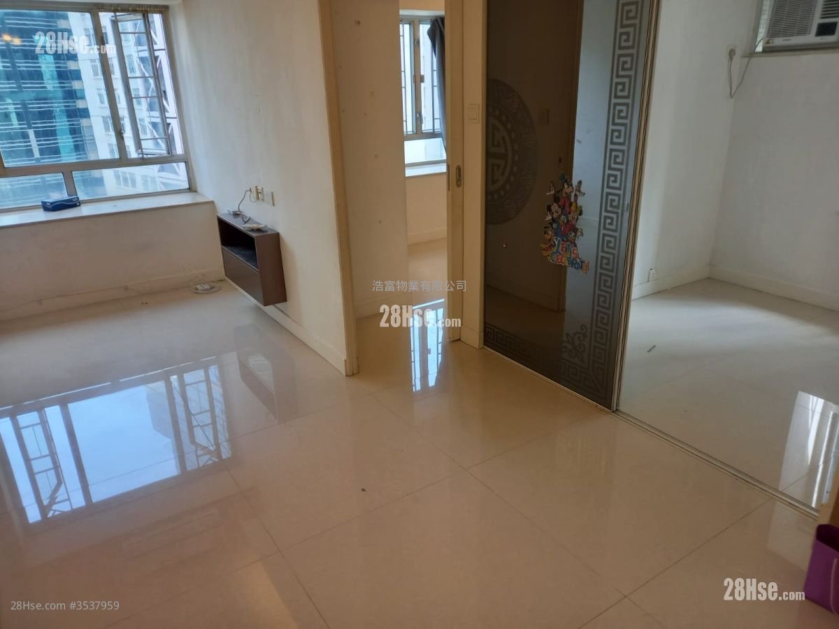 Westlands Court Rental 2 Bedrooms , 1 Bathroom 403 ft²