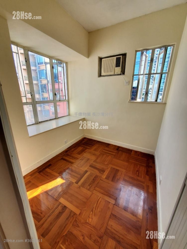 Fuk Lung Building Sell 2 Bedrooms 306 ft²