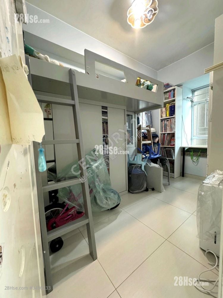 Flora Plaza Sell 3 Bedrooms , 1 Bathroom 526 ft²