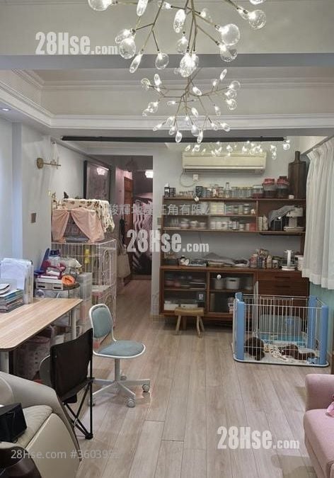 Chak Fung House Sell 2 Bedrooms , 2 Bathrooms 558 ft²
