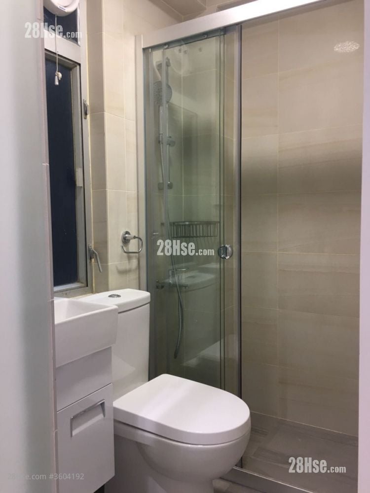 Eastland Towers Rental 150 ft²