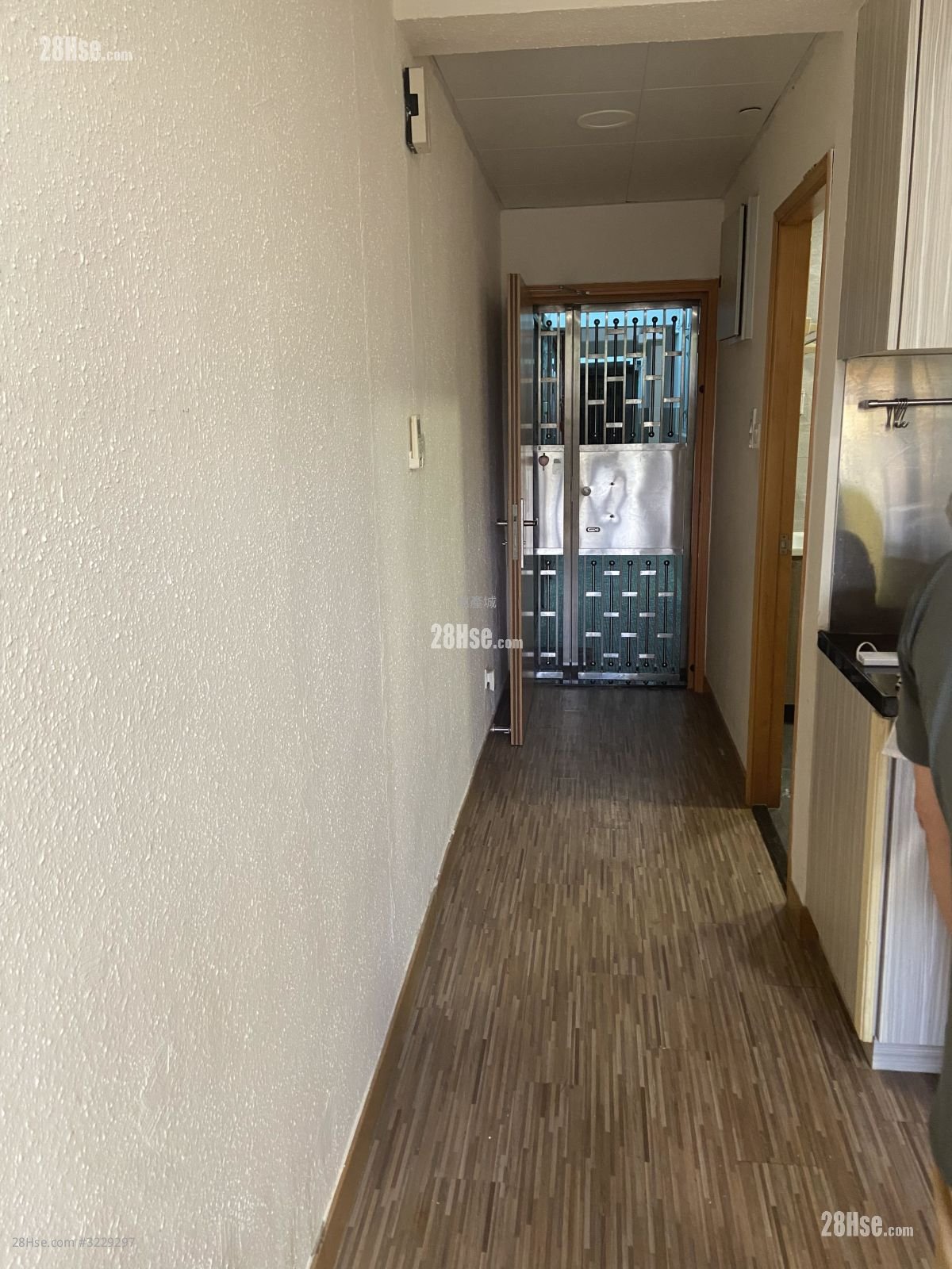 Fu Wah Court Rental 2 Bedrooms , 1 Bathroom 397 ft²