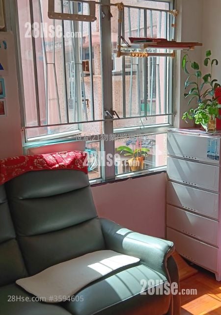 Kwong Ming Court Sell 3 Bedrooms , 1 Bathroom 634 ft² Kwong Ming Court Sell 3 Bedrooms , 1 Bathroom 634 ft²