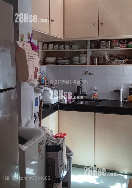 Kwong Ming Court Sell 3 Bedrooms , 1 Bathroom 634 ft² Kwong Ming Court Sell 3 Bedrooms , 1 Bathroom 634 ft²