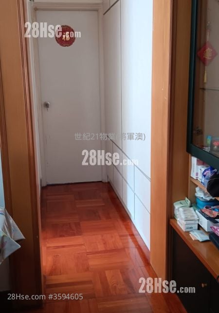 Kwong Ming Court Sell 3 Bedrooms , 1 Bathroom 634 ft² Kwong Ming Court Sell 3 Bedrooms , 1 Bathroom 634 ft²