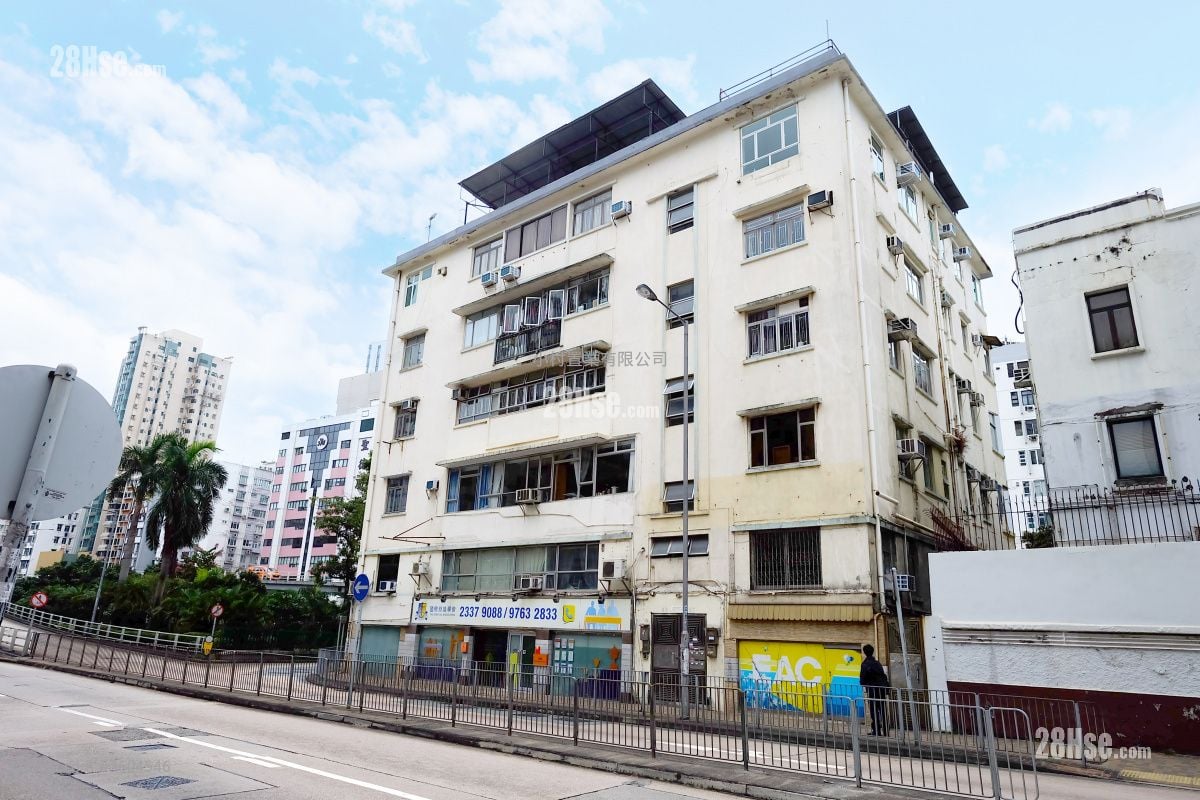 大廈外觀: 品蘭街7號 租盤 4 房 , 2 浴室 840 平方呎 大廈外觀: 品蘭街7號 租盤 4 房 , 2 浴室 840 平方呎