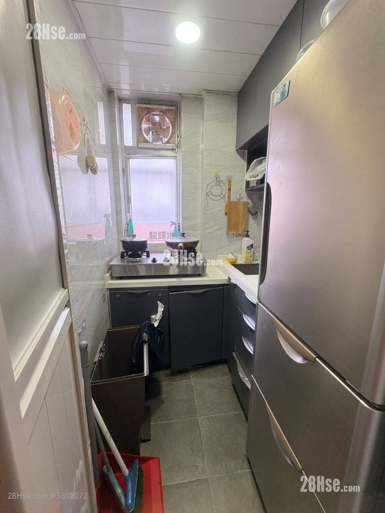 Windsor Mansion Rental 3 Bedrooms , 2 Bathrooms 534 ft² Windsor Mansion Rental 3 Bedrooms , 2 Bathrooms 534 ft²
