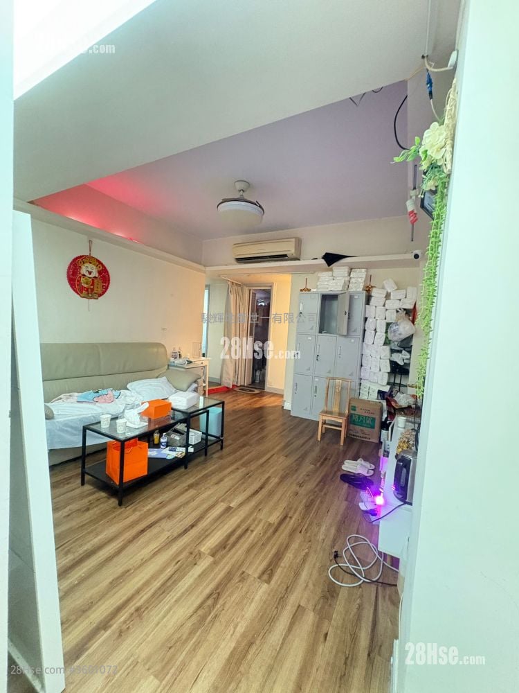 Windsor Mansion Rental 3 Bedrooms , 2 Bathrooms 534 ft² Windsor Mansion Rental 3 Bedrooms , 2 Bathrooms 534 ft²