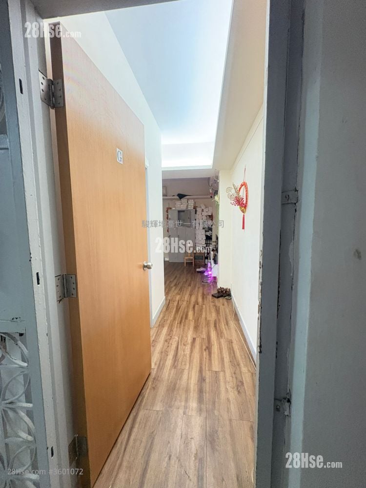 Windsor Mansion Rental 3 Bedrooms , 2 Bathrooms 534 ft² Windsor Mansion Rental 3 Bedrooms , 2 Bathrooms 534 ft²
