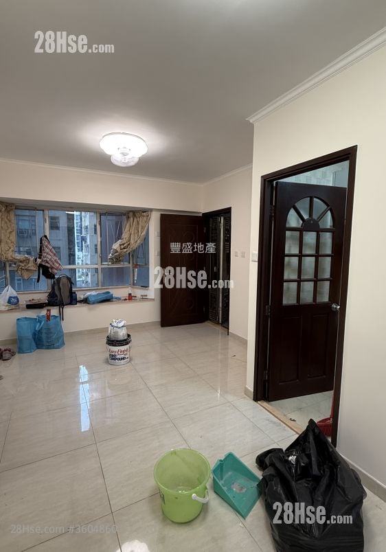 Tung Hing Building Rental 2 Bedrooms , 1 Bathroom 455 ft²