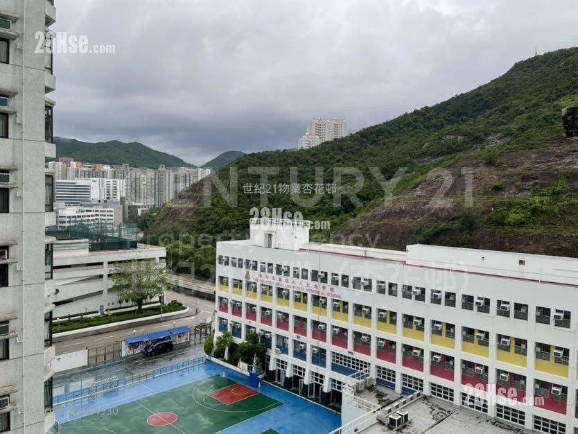 Heng Fa Chuen Sell 2 Bedrooms , 1 Bathroom 475 ft²