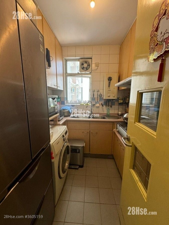 Kam Tai Court Sell 2 Bedrooms , 1 Bathroom 517 ft² Kam Tai Court Sell 2 Bedrooms , 1 Bathroom 517 ft²