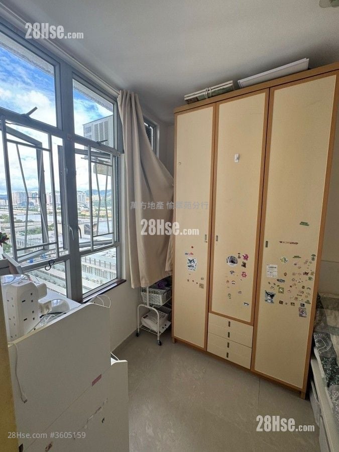 Kam Tai Court Sell 2 Bedrooms , 1 Bathroom 517 ft² Kam Tai Court Sell 2 Bedrooms , 1 Bathroom 517 ft²