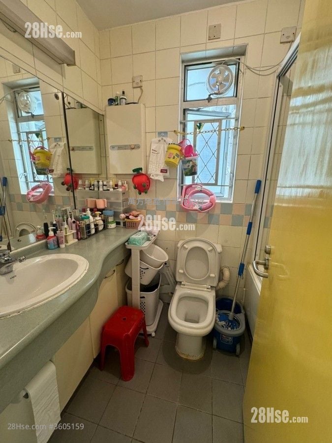 Kam Tai Court Sell 2 Bedrooms , 1 Bathroom 517 ft² Kam Tai Court Sell 2 Bedrooms , 1 Bathroom 517 ft²