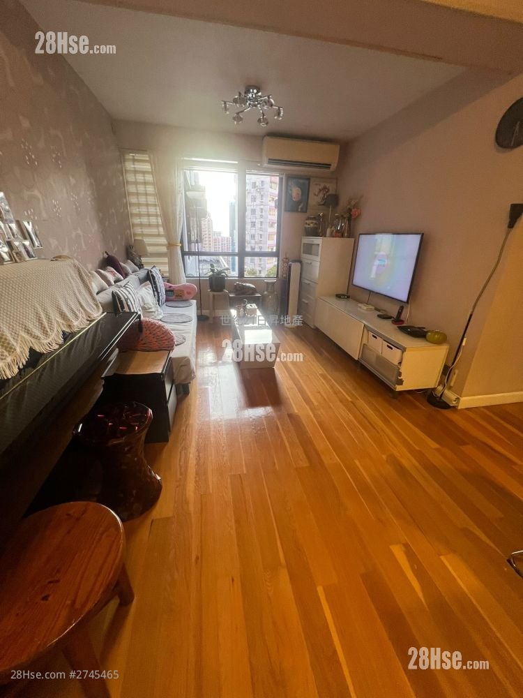 Maiden Court Sell 3 Bedrooms , 2 Bathrooms 663 ft² Maiden Court Sell 3 Bedrooms , 2 Bathrooms 663 ft²