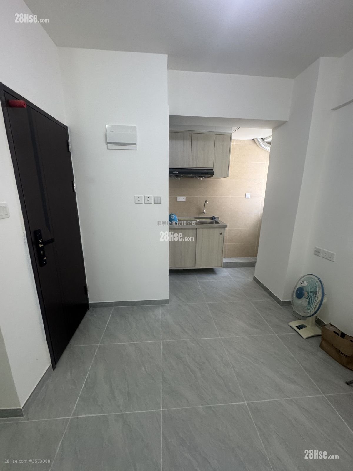 鑽石樓 租盤 開放式間隔 , 1 浴室 150 平方呎 鑽石樓 租盤 開放式間隔 , 1 浴室 150 平方呎