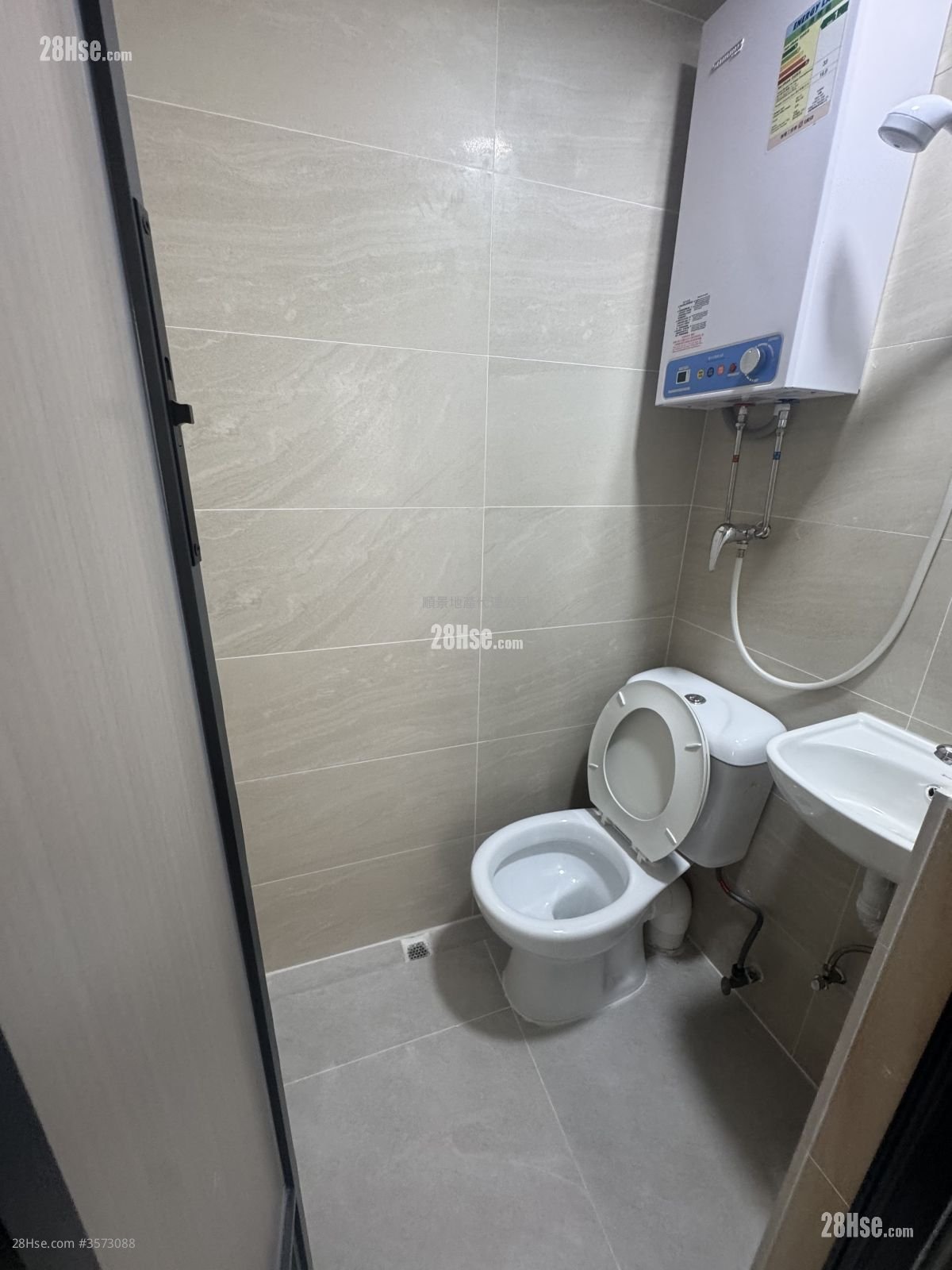 鑽石樓 租盤 開放式間隔 , 1 浴室 150 平方呎 鑽石樓 租盤 開放式間隔 , 1 浴室 150 平方呎