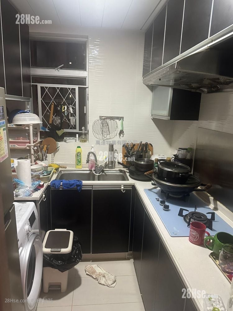 Kam Tai Court Sell 2 Bedrooms , 1 Bathroom 526 ft² Kam Tai Court Sell 2 Bedrooms , 1 Bathroom 526 ft²