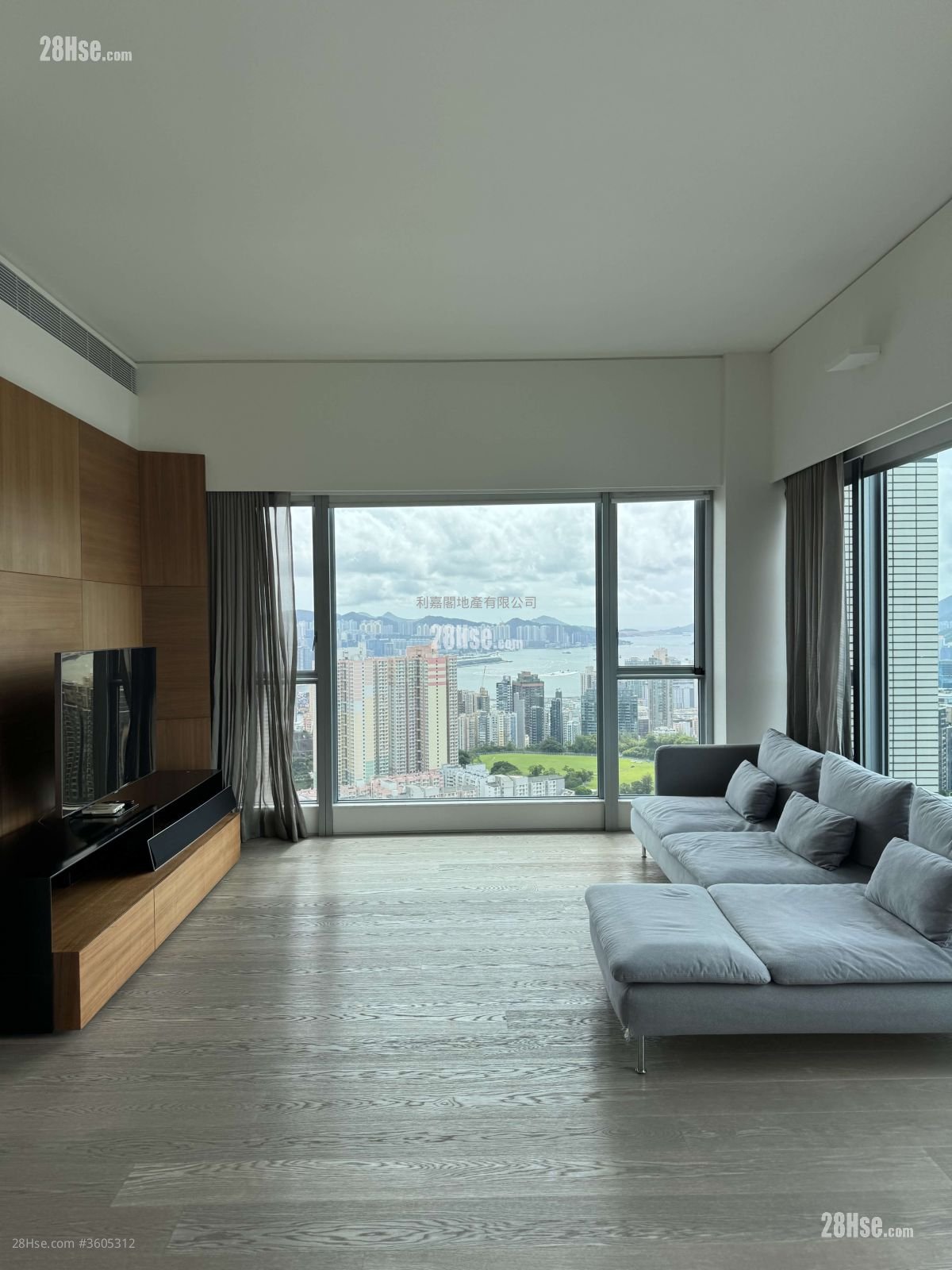 No. 15 Homantin Hill Sell 4 Bedrooms 3,170 ft²