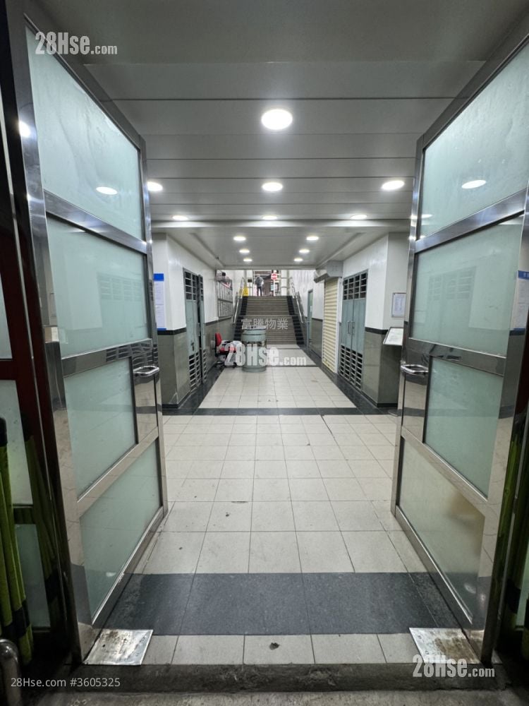 World-Wide Industrial Centre Rental 1 Bedroom , 2 Toilets World-Wide Industrial Centre Rental 1 Bedroom , 2 Toilets