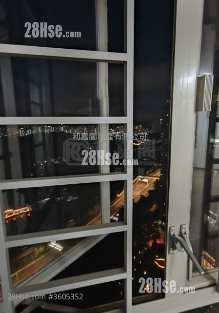 Kingswood Villas Sell 2 Bedrooms , 1 Bathroom 442 ft² Kingswood Villas Sell 2 Bedrooms , 1 Bathroom 442 ft²