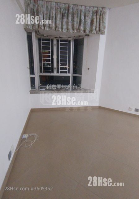 Kingswood Villas Sell 2 Bedrooms , 1 Bathroom 442 ft² Kingswood Villas Sell 2 Bedrooms , 1 Bathroom 442 ft²