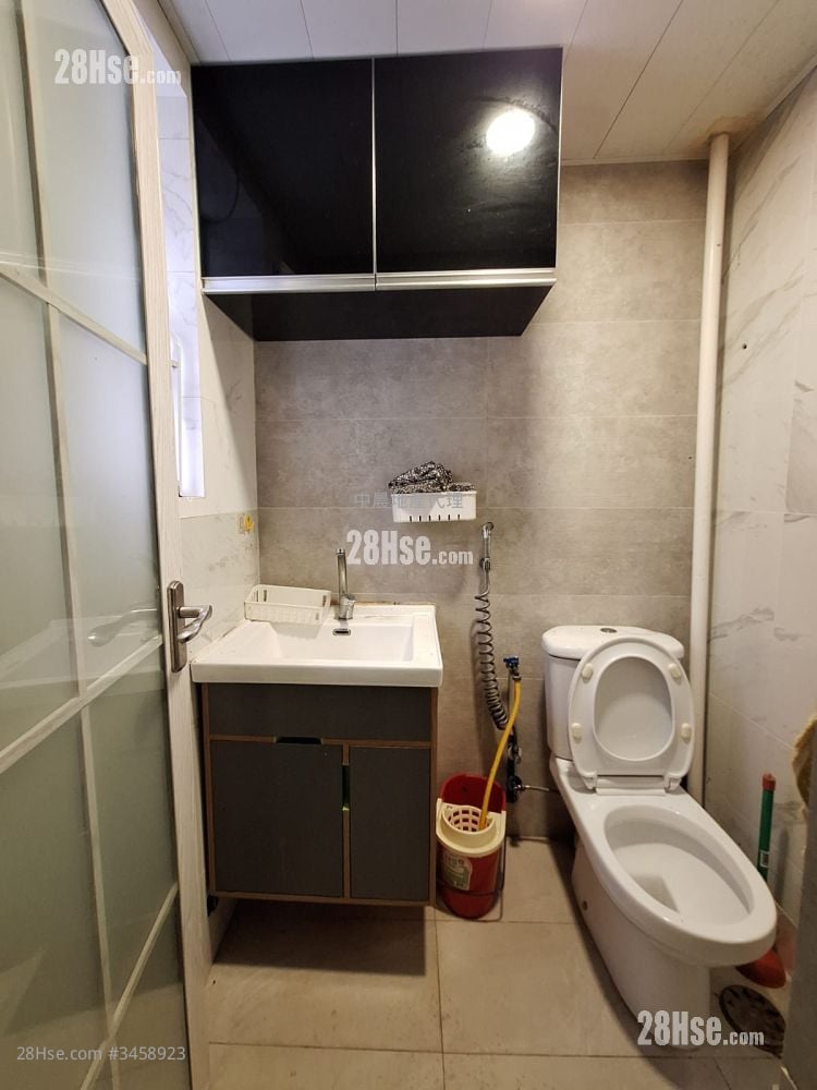 和隆街9号 租盘 1 厕所 1,700 平方尺