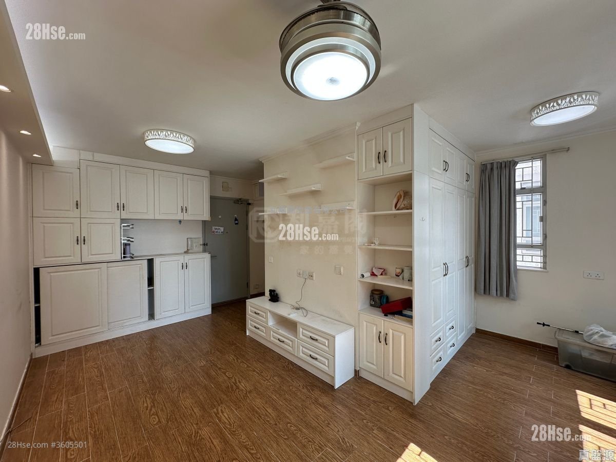 Sheung Chui Court Sell 2 Bedrooms , 1 Bathroom 438 ft² Sheung Chui Court Sell 2 Bedrooms , 1 Bathroom 438 ft²