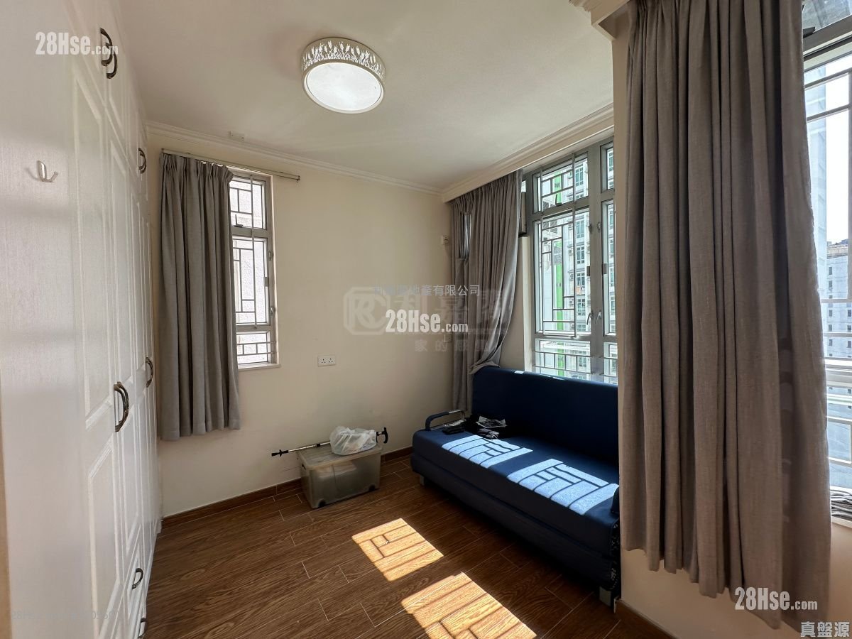 Sheung Chui Court Sell 2 Bedrooms , 1 Bathroom 438 ft² Sheung Chui Court Sell 2 Bedrooms , 1 Bathroom 438 ft²