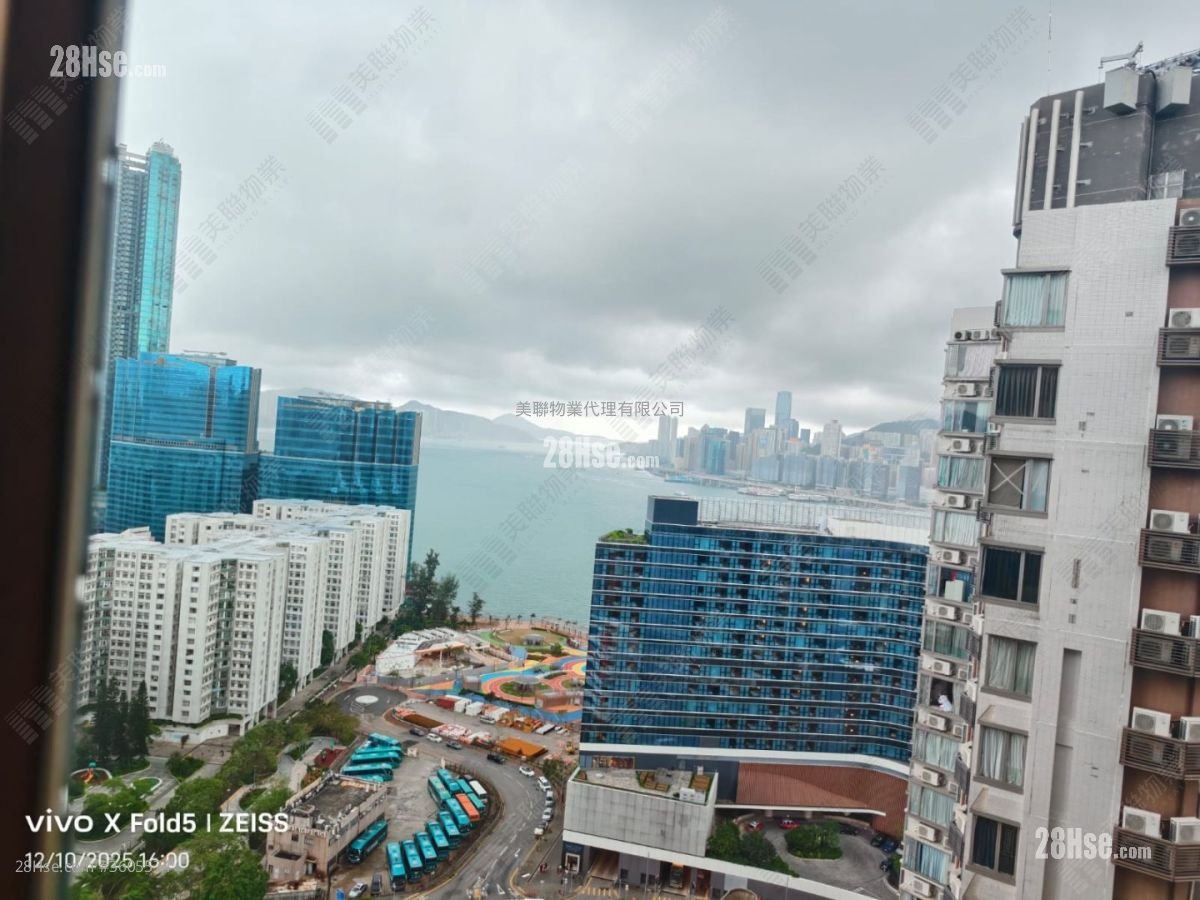Harbour Place Sell 3 Bedrooms 589 ft² Harbour Place Sell 3 Bedrooms 589 ft²
