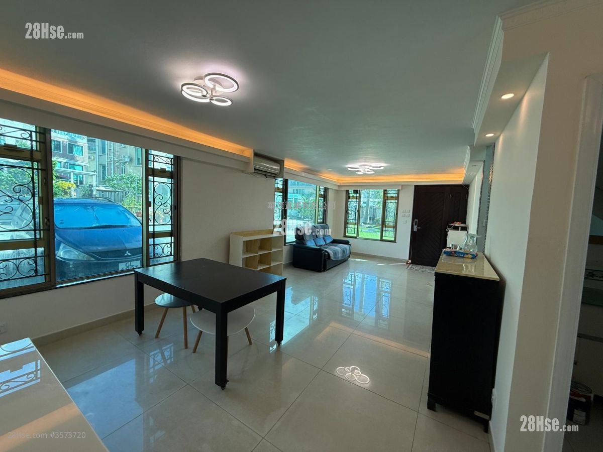 Village Rental 5+ Bedrooms , 4 Bathrooms 1,260 ft² Village Rental 5+ Bedrooms , 4 Bathrooms 1,260 ft²