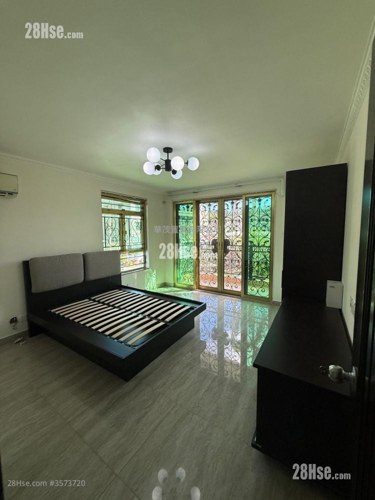 Village Rental 5+ Bedrooms , 4 Bathrooms 1,260 ft² Village Rental 5+ Bedrooms , 4 Bathrooms 1,260 ft²