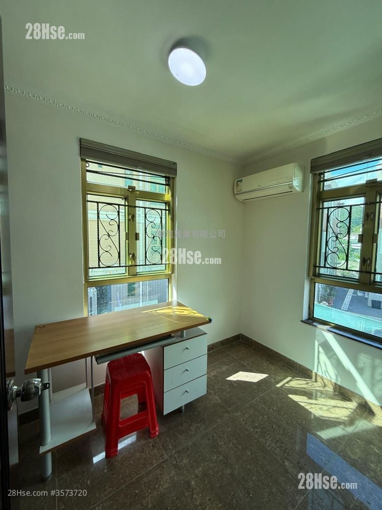 Village Rental 5+ Bedrooms , 4 Bathrooms 1,260 ft² Village Rental 5+ Bedrooms , 4 Bathrooms 1,260 ft²