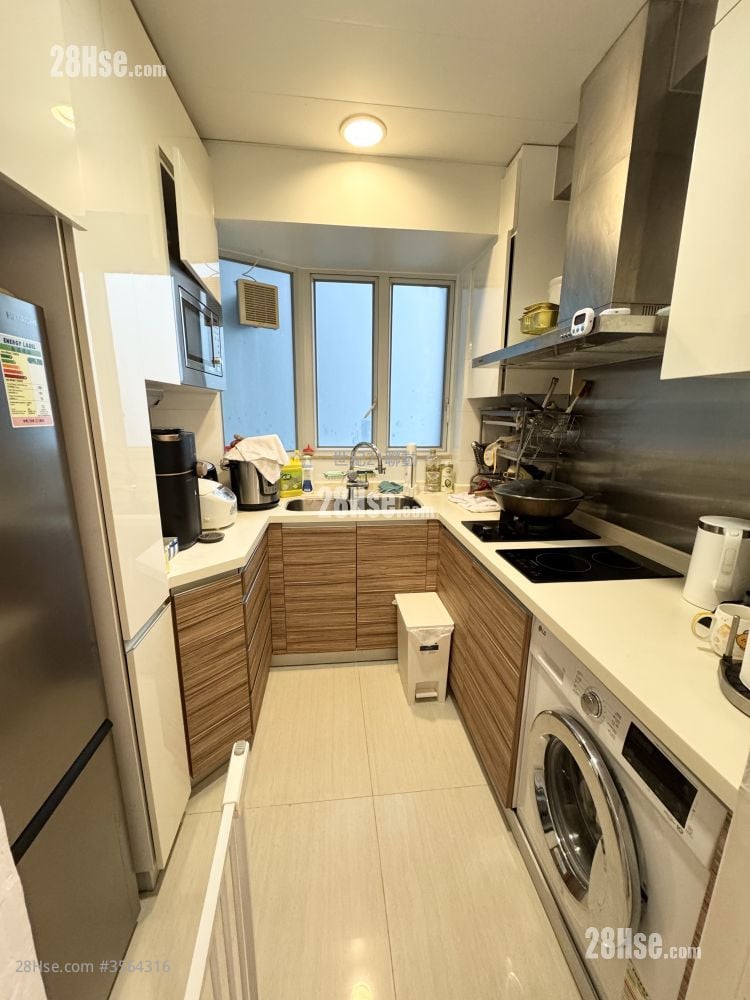 緻藍天 租盤 3 房 , 2 浴室 761 平方呎 緻藍天 租盤 3 房 , 2 浴室 761 平方呎