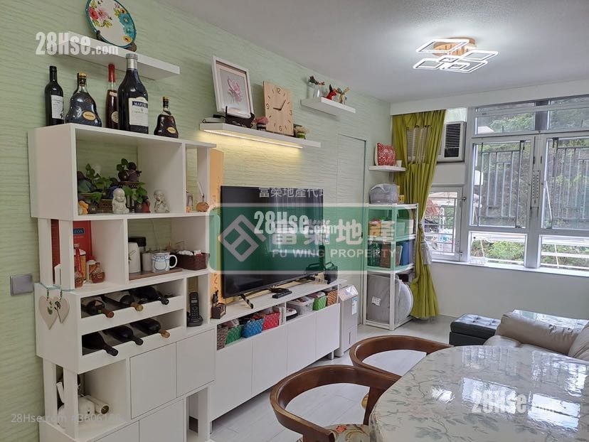 Kwun Tak Court Sell 2 Bedrooms , 1 Bathroom 482 ft²