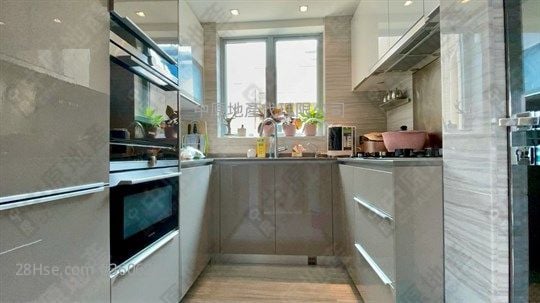 峻峦 售盘 3 房 1,047 平方尺 峻峦 售盘 3 房 1,047 平方尺