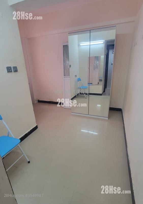 Chung Sing Buliding Sell 2 Bedrooms 257 ft²