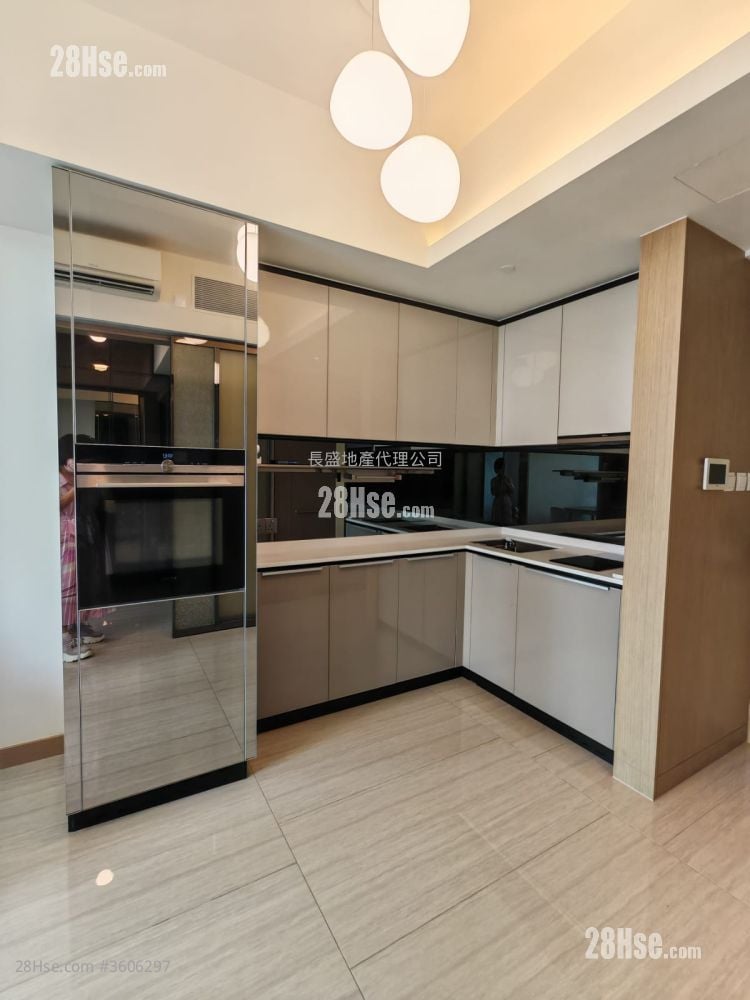 Cullinan West Sell 1 Bedroom , 1 Bathroom 353 ft² Cullinan West Sell 1 Bedroom , 1 Bathroom 353 ft²