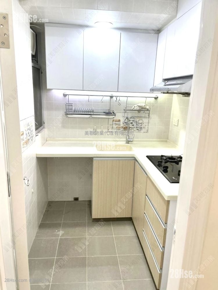 Belair Monte Sell 2 Bedrooms 427 ft² Belair Monte Sell 2 Bedrooms 427 ft²