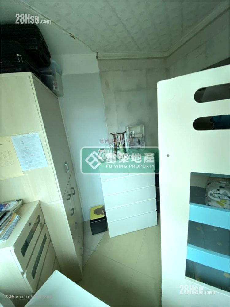 荣光大厦 售盘 3 房 , 1 浴室 406 平方尺