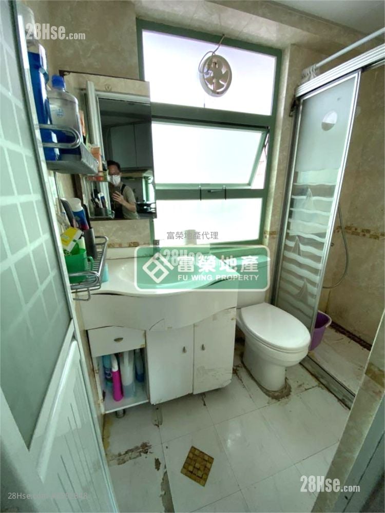 荣光大厦 售盘 3 房 , 1 浴室 406 平方尺