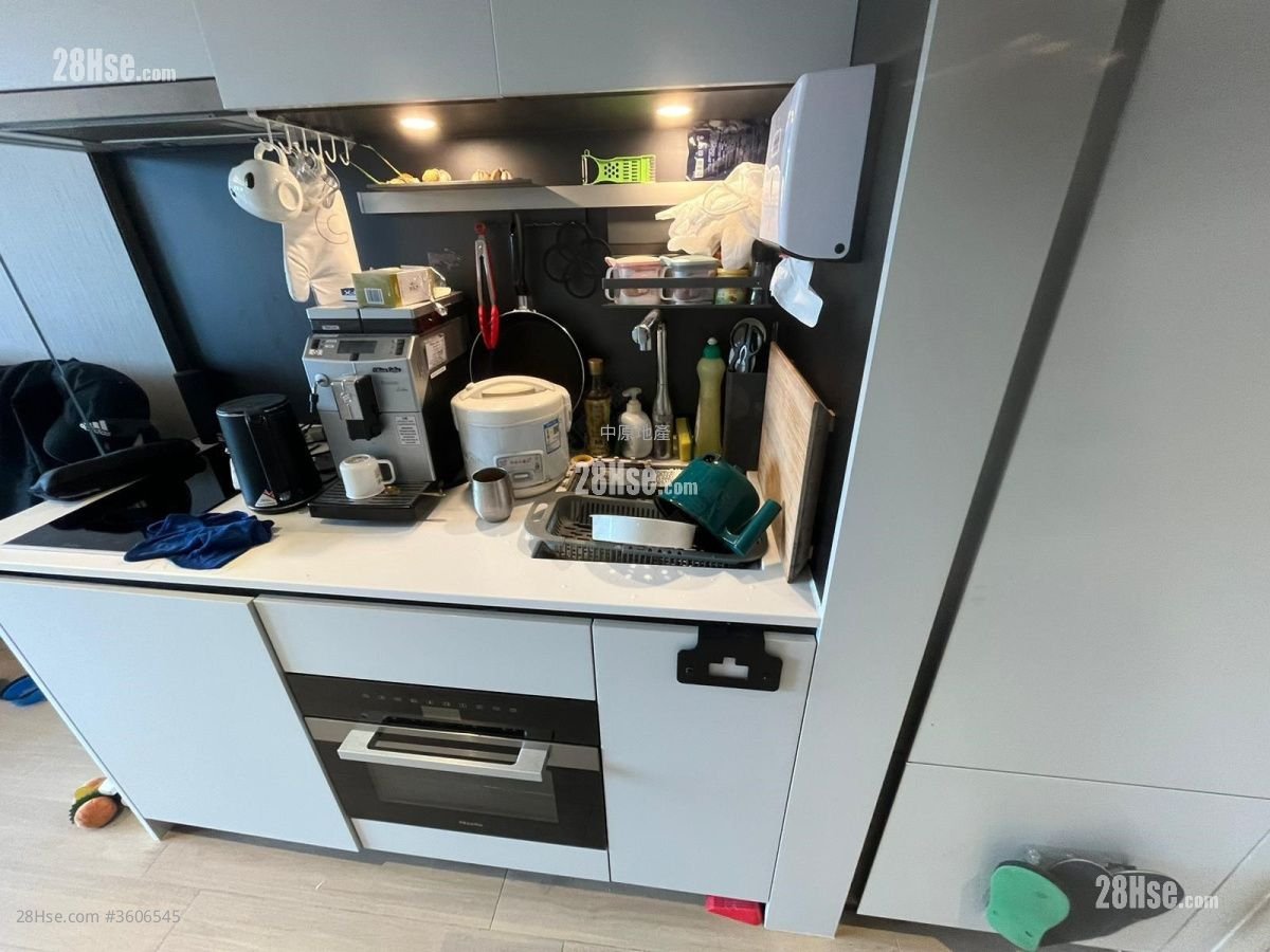 One Innovale Sell 1 Bedroom 318 ft² One Innovale Sell 1 Bedroom 318 ft²