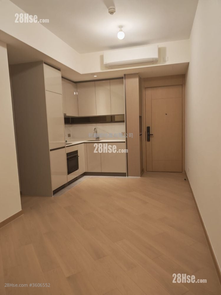 Grand Mayfair  Rental 2 Bedrooms , 1 Bathroom 469 ft²