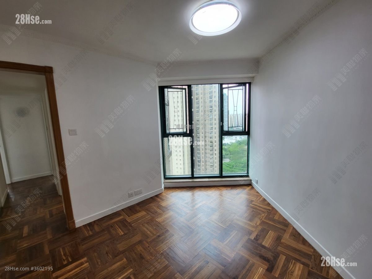 Galaxia Rental 3 Bedrooms , 1 Bathroom 517 ft²