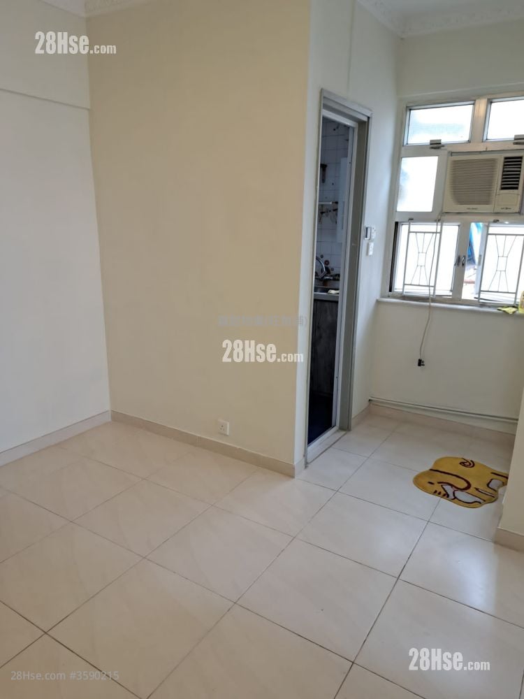 Hung Fai Building Sell 2 Bedrooms , 1 Bathroom 335 ft²